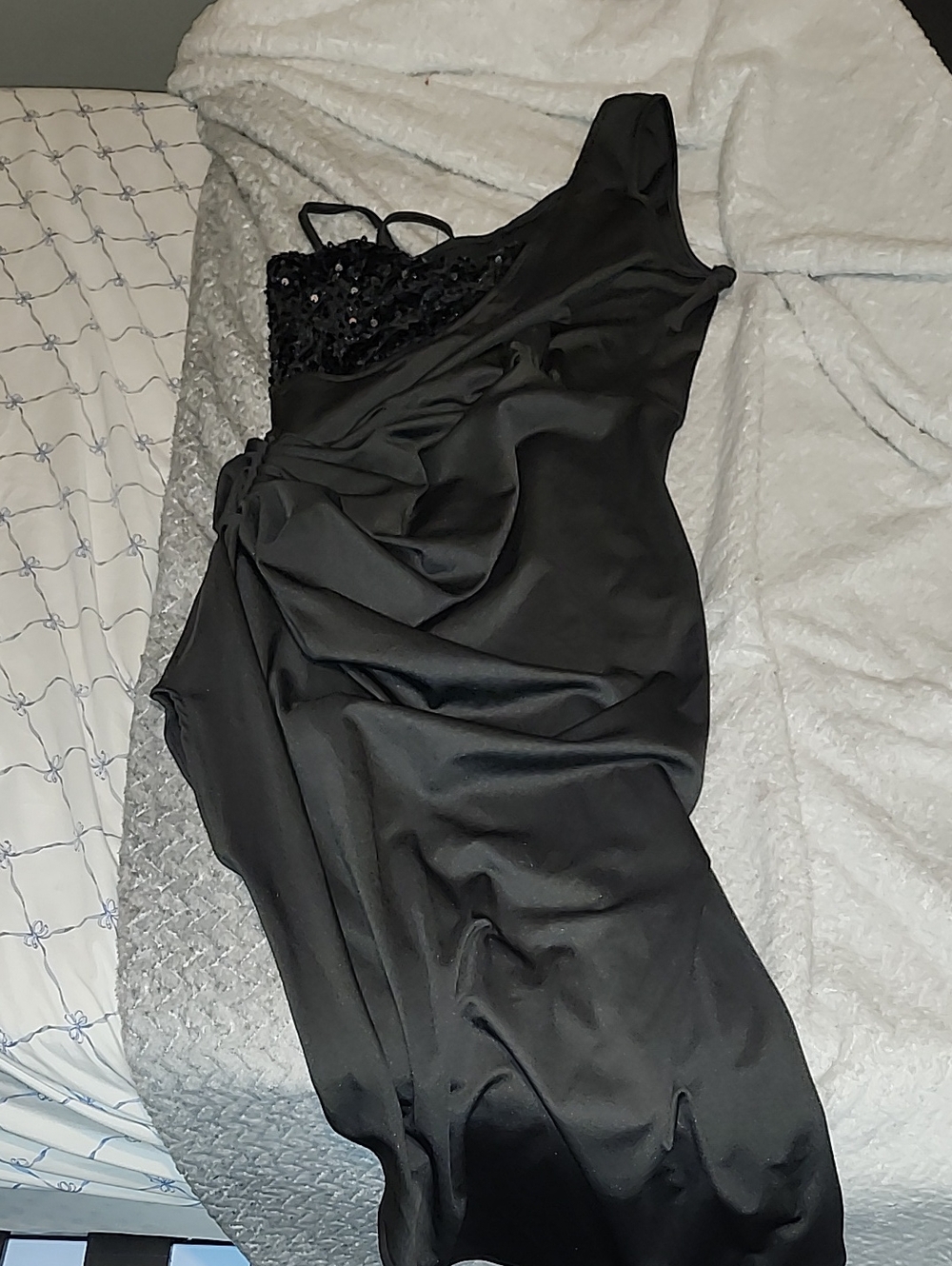 Black One-Shoulder Evening Dress with Sequin Bodice